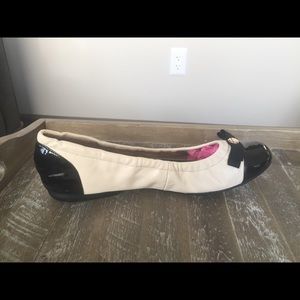 COPY - Tahiri Cream and black Gibson ballet flats -8.5
